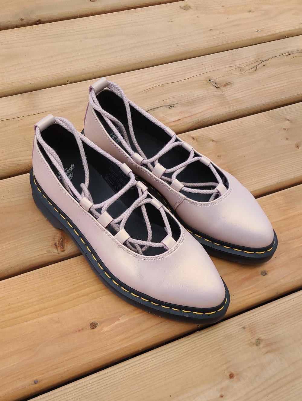 New Dr. Martens Elphie II Iridescent Pink Leather Women's Platform Flats Size 9